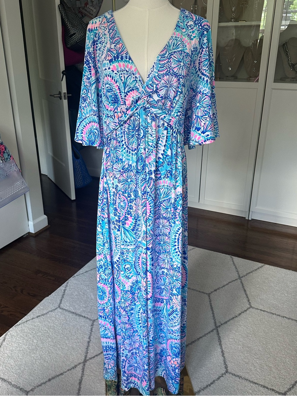 Like New Lilly Pulitzer Minka Maxi Dress in blue grotto commotion in the ocean